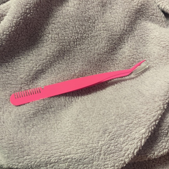 Eyelash application tweezers - Picture 3 of 3